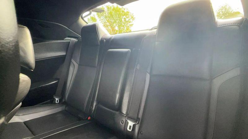 2016 Dodge Challenger SXT Plus