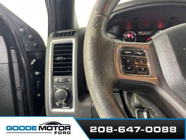 2022 Ram 1500 Classic Warlock Crew Cab 4x4 5'7" Box