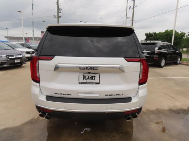 2023 GMC Yukon 4WD Denali