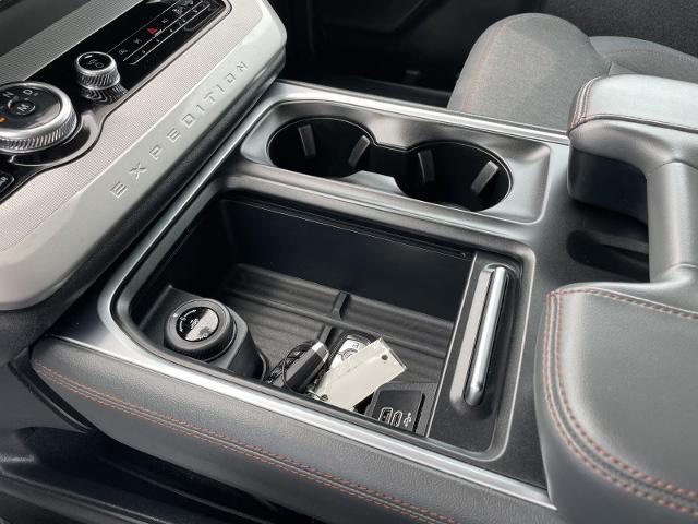 2025 Ford Expedition Active MAX