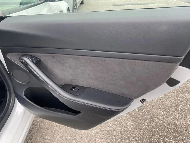 2021 Tesla Model 3 Standard Range Plus Rear-Wheel Drive