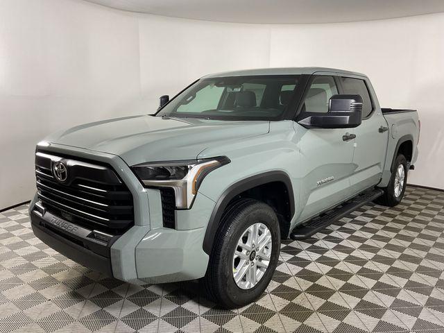 2026 Toyota Tundra SR5 CrewMax 5.5' Bed