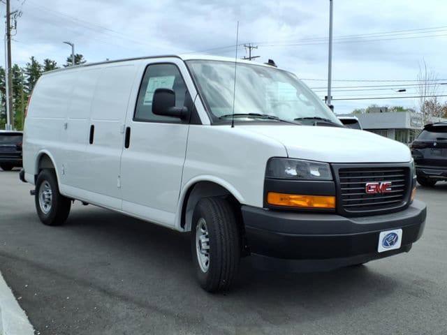 2025 GMC Savana Cargo RWD 2500 Regular Wheelbase Work Van