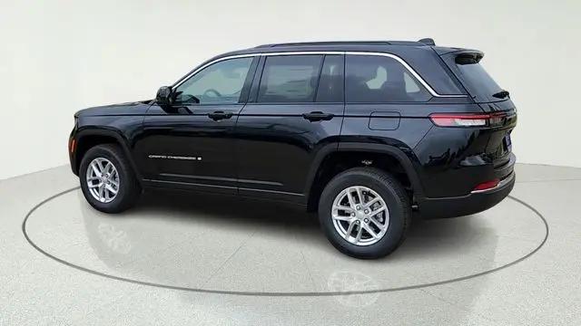 2026 Jeep Grand Cherokee Altitude 4x2