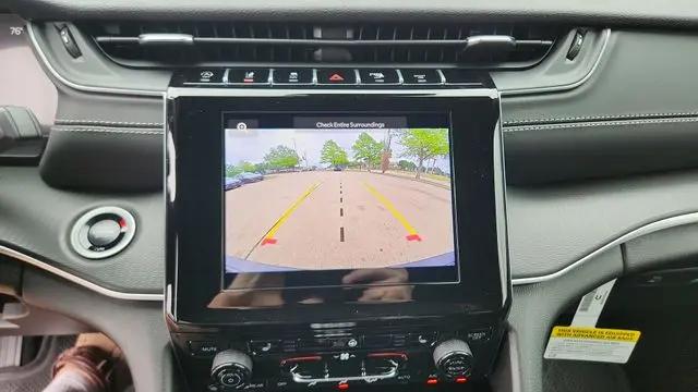 2026 Jeep Grand Cherokee Altitude 4x2