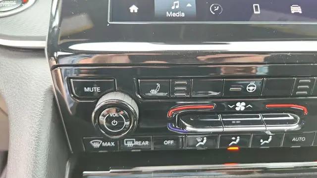 2026 Jeep Grand Cherokee Altitude 4x2