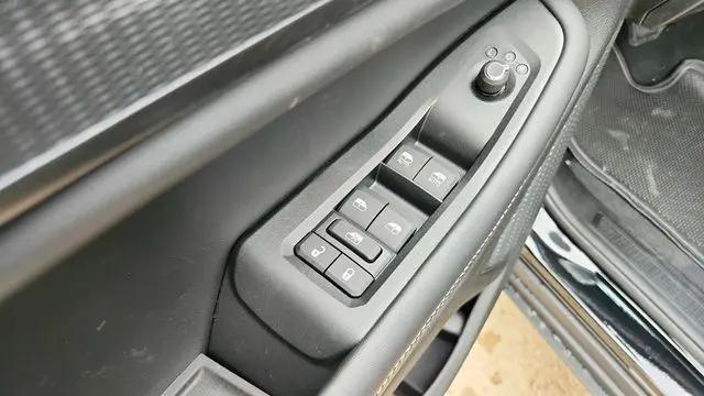 2026 Jeep Grand Cherokee Altitude 4x2