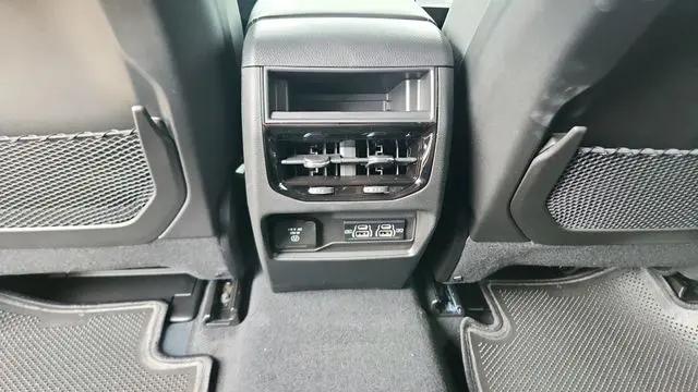 2026 Jeep Grand Cherokee Altitude 4x2