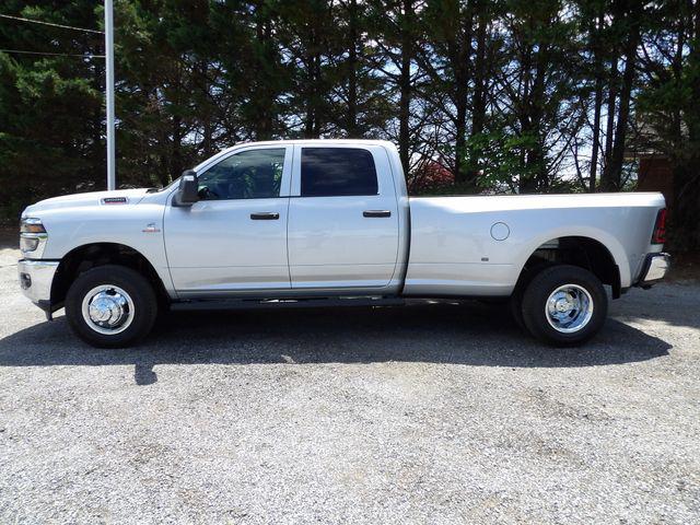 2026 Ram 3500 Tradesman Crew Cab 4x4 8' Box