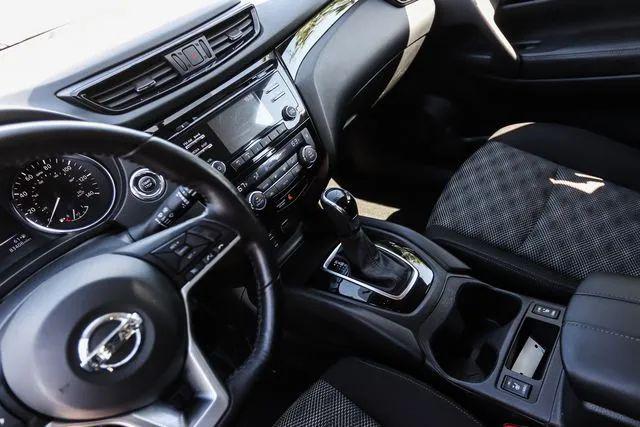 2017 Nissan Rogue Sport SV