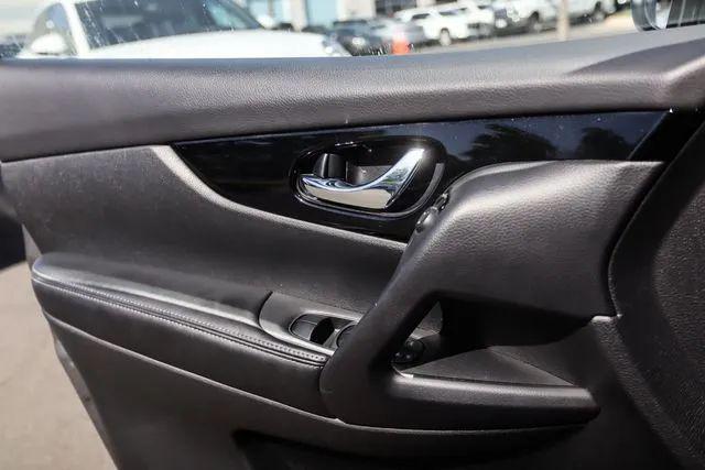 2017 Nissan Rogue Sport SV