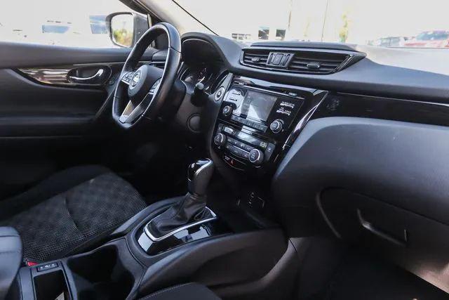 2017 Nissan Rogue Sport SV