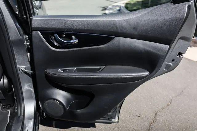 2017 Nissan Rogue Sport SV