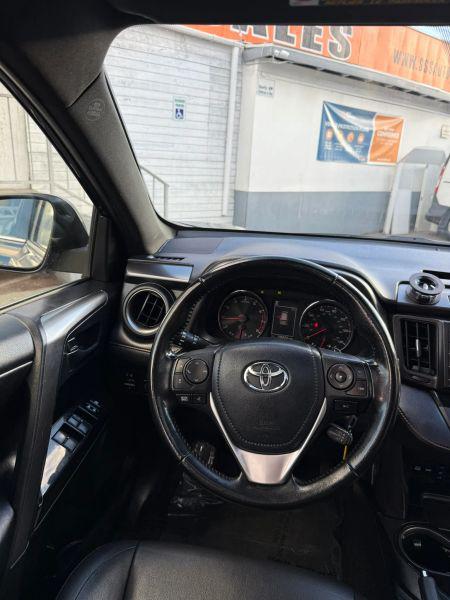 2018 Toyota RAV4 SE