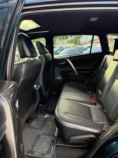 2018 Toyota RAV4 SE
