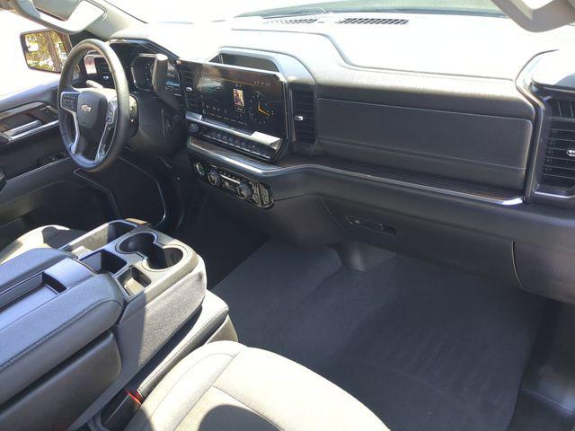 2024 Chevrolet Silverado 1500 4WD Crew Cab Short Bed LT with 2FL