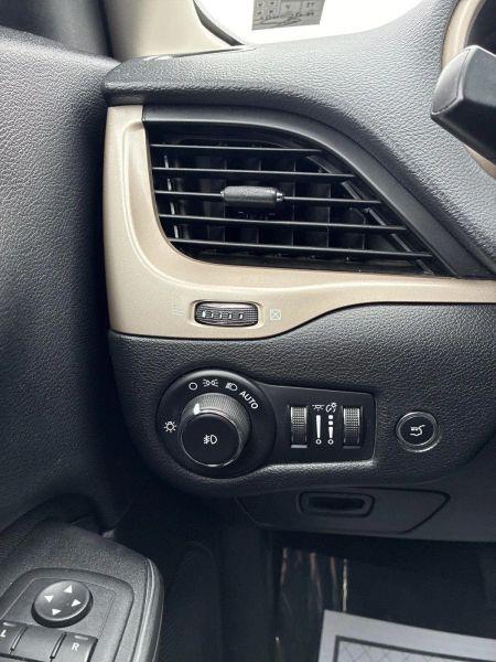 2015 Jeep Cherokee Latitude Altitude