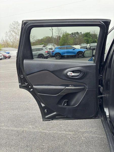 2015 Jeep Cherokee Latitude Altitude