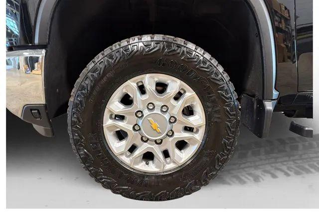 2024 Chevrolet Silverado 2500HD 4WD Crew Cab Standard Bed LT