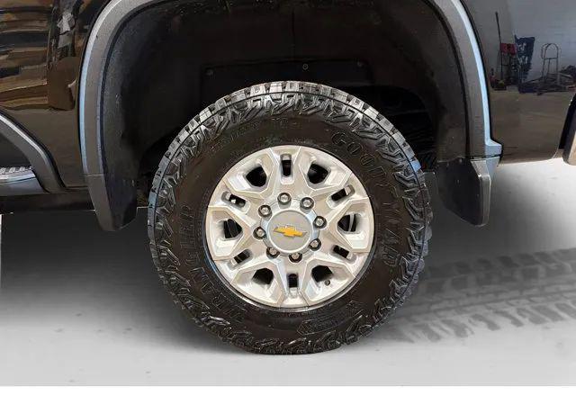 2024 Chevrolet Silverado 2500HD 4WD Crew Cab Standard Bed LT