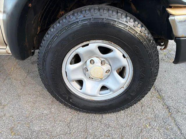 2002 Toyota Tacoma Base