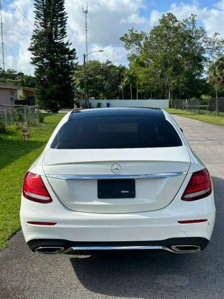 2018 Mercedes-Benz E-CLASS E 300 4MATIC