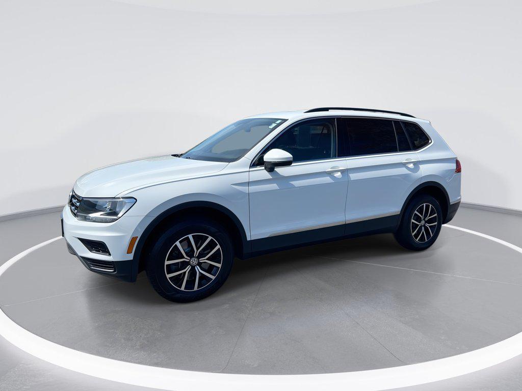 Pure White 2021 Volkswagen Tiguan SE R-Line Black 4Motion SUV / Crossover All-Wheel Drive Automatic
