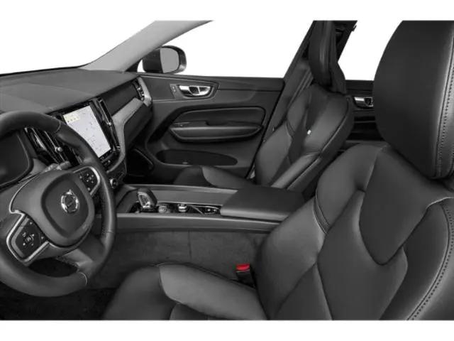 2023 Volvo XC60 B5 Plus Dark Theme