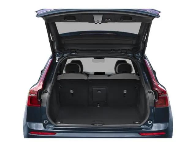 2026 Volvo XC60 B5 Ultra Black Edition