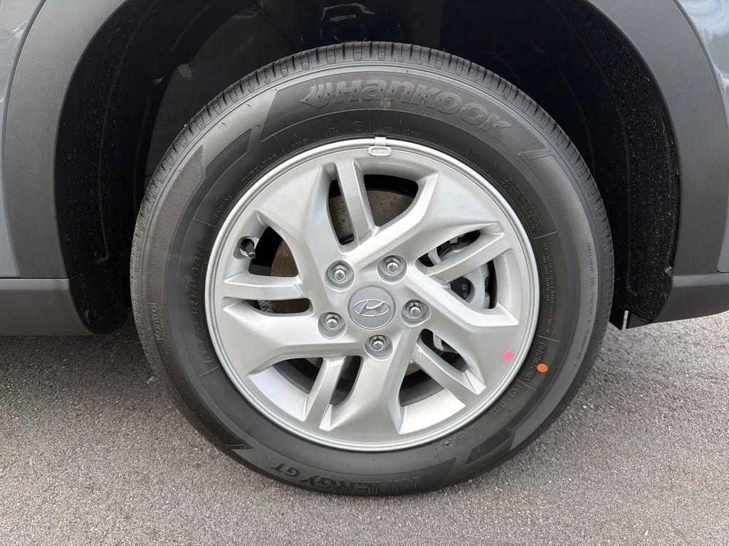 New 2026 Gray HYUNDAI SE image 13