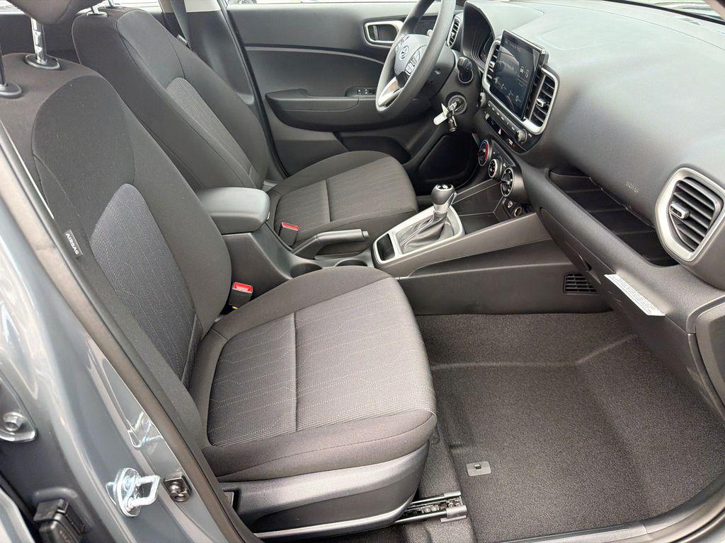 New 2026 Gray HYUNDAI SE image 14