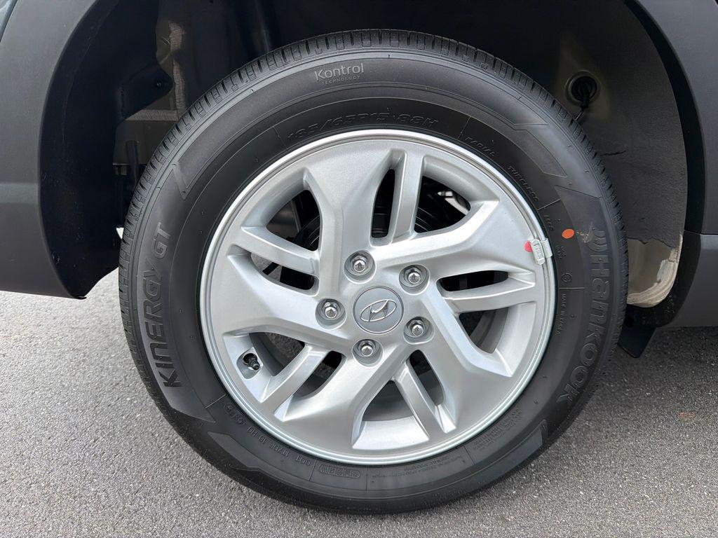 New 2026 Gray HYUNDAI SE image 18