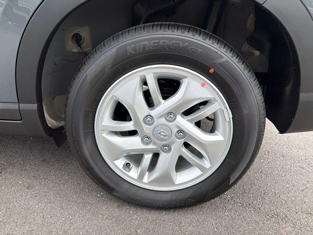 New 2026 Gray HYUNDAI SE image 20