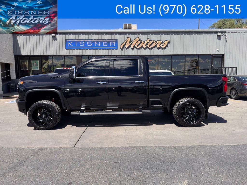 2023 Chevrolet Silverado HD High Country 4WD Crew Cab Standard Box's photo