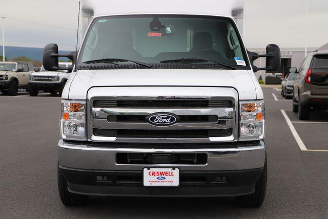 2027 Ford E-Series Cutaway Base