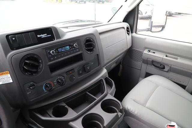 2027 Ford E-Series Cutaway Base