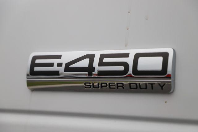 2027 Ford E-Series Cutaway Base