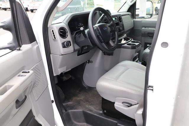 2027 Ford E-Series Cutaway Base
