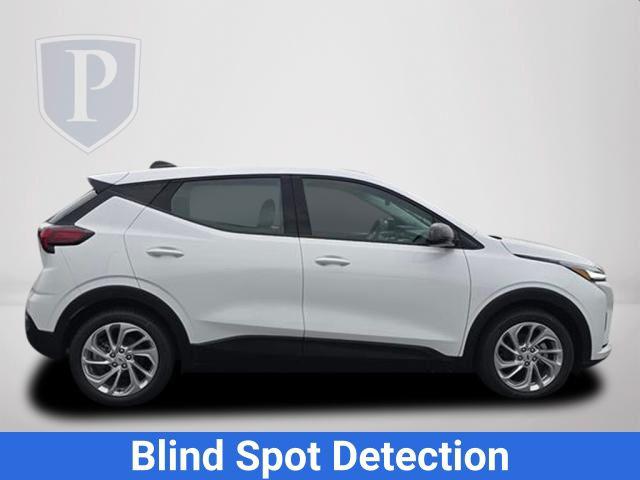 2027 Chevrolet Bolt LT FWD