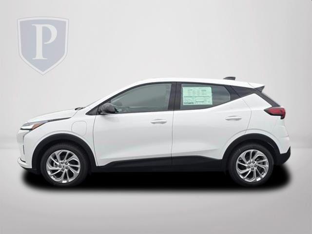 2027 Chevrolet Bolt LT FWD