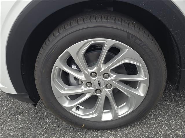 2027 Chevrolet Bolt LT FWD