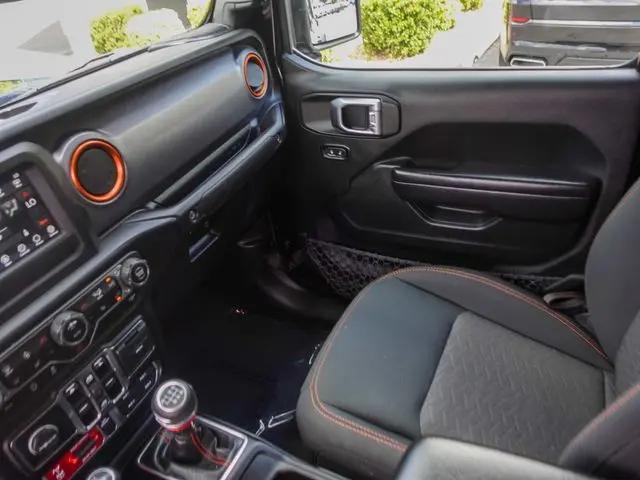 2020 Jeep Gladiator Sport