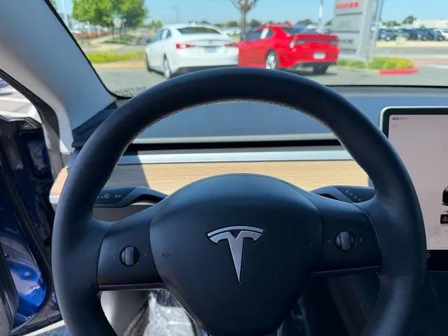 2023 Tesla Model 3 Rear-Wheel Drive