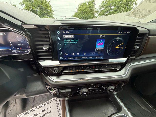 2023 Chevrolet Silverado 1500 4WD Crew Cab Short Bed High Country