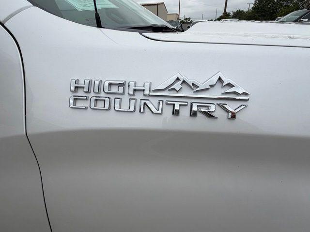 2023 Chevrolet Silverado 1500 4WD Crew Cab Short Bed High Country