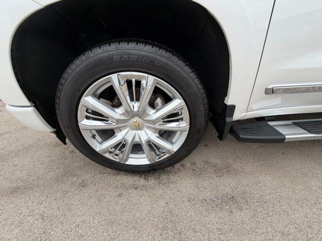 2023 Chevrolet Silverado 1500 4WD Crew Cab Short Bed High Country