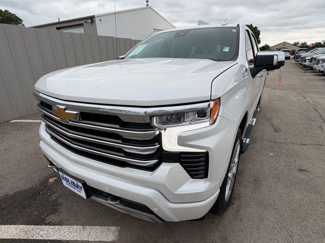 2023 Chevrolet Silverado 1500 4WD Crew Cab Short Bed High Country