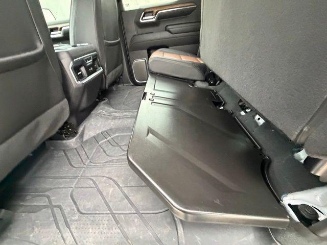 2023 Chevrolet Silverado 1500 4WD Crew Cab Short Bed High Country