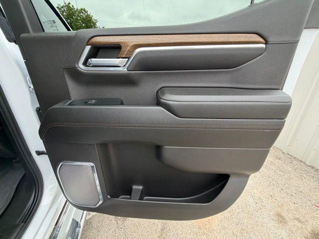 2023 Chevrolet Silverado 1500 4WD Crew Cab Short Bed High Country