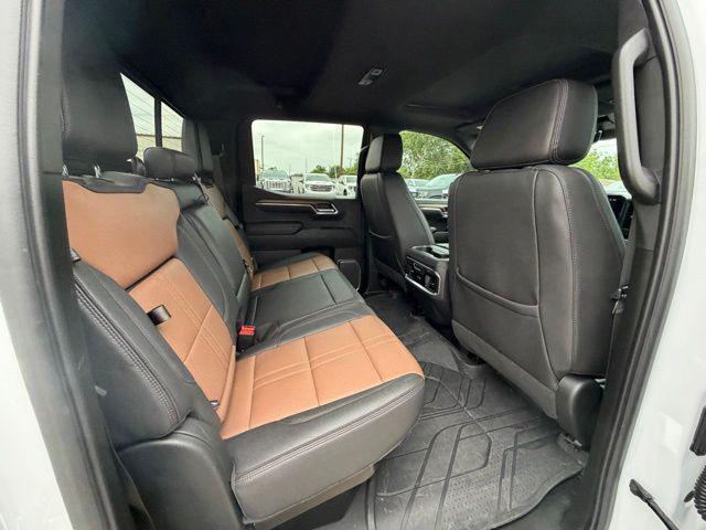 2023 Chevrolet Silverado 1500 4WD Crew Cab Short Bed High Country